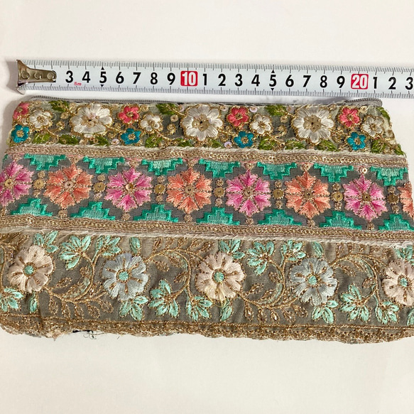 インド刺繍リボンセット 花 チュールレース 刺繍ポーチ ペンケース 筆箱 に 刺繍テープ アジアン 小学生 子供 2枚目の画像