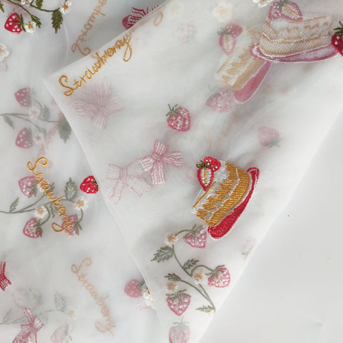 イチゴ ショートケーキ リボン 白 刺繍 春 レースカーテン チュール