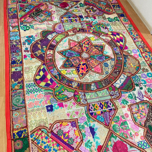インド刺繍 敷物 マット カーペット 花 輸入ラグ 絨毯 パッチ