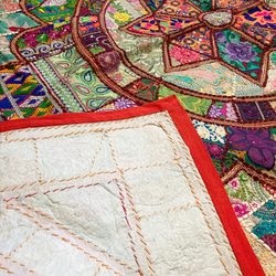 インド刺繍 敷物 マット カーペット 花 輸入ラグ 絨毯 パッチワークキルト アジアン エスニック ヴィンテージ 北欧 10枚目の画像