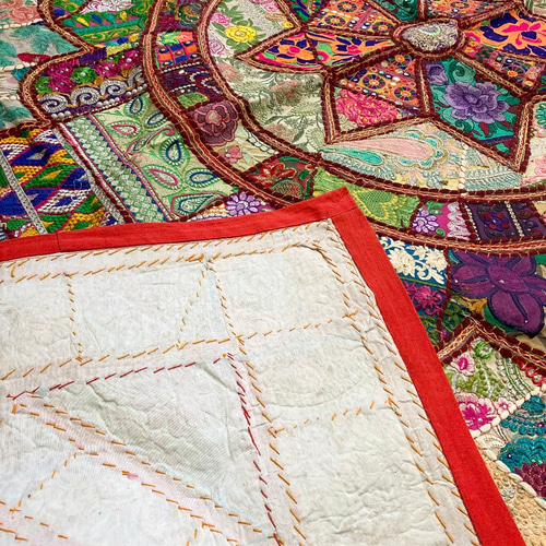 インド刺繍 敷物 マット カーペット 花 輸入ラグ 絨毯 パッチ