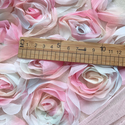 薔薇 花 レインボー ミルキーカラー メルヘン チュールレース 結婚式 ブーケ 虹色 ブライダル リングピロー ピンク 7枚目の画像