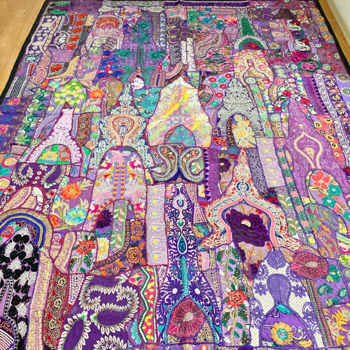 インド刺繍ラグ 紫 敷物 絨毯 アート パッチワーク ラリーキルト