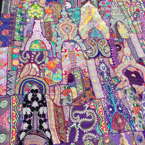 インド刺繍ラグ 紫 敷物 絨毯 アート パッチワーク ラリーキルト