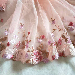 刺繍チュールレース ピンクバラ 花 かわいい プリンセス 布 メルヘン ドレス アンティーク 薔薇 レトロ ドール服 2枚目の画像