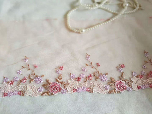 刺繍チュールレース ピンクバラ 花 かわいい プリンセス 布 メルヘン ドレス アンティーク 薔薇 レトロ ドール服 9枚目の画像