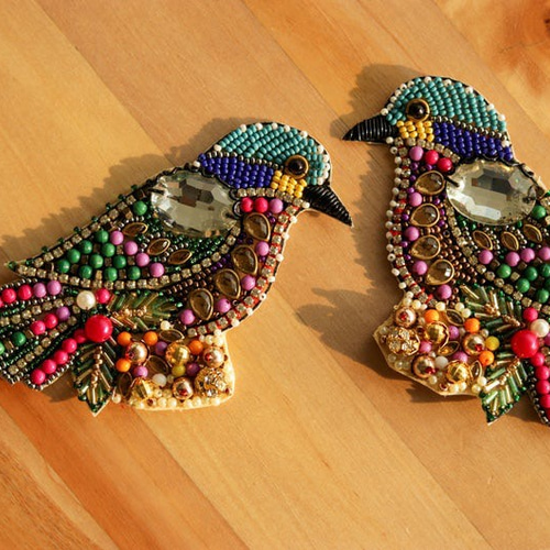 インド刺繍リボン ビーズ インコ 鳥 ワッペン ブローチ 燕 手刺繍
