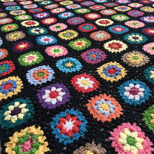 希少　ハンドメイド作品　昭和レトロ　ビンテージ　ハンドメイド　ニットラグ 希少 ハンドメイド作品 昭和レトロ ビンテージ ハンドメイド ニットラグ