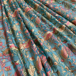 インド刺繍布 ドゥパタ ターコイズブルー 青 花 ボタニカル チュールレース アジアン エスニック ストール スカート 2枚目の画像