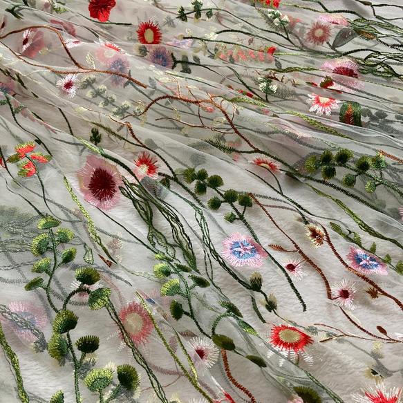 刺繍チュールレース 花 白 生地 布 ボタニカル 結婚式 ドレス ワンピース 春 スカート レース カーテン 北欧 7枚目の画像