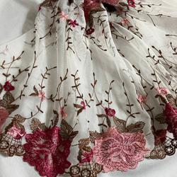 刺繍チュールレース 白 薔薇 花 ローズ ピンク ワインレッド 結婚式 ドレス 刺繍レース プリンセス アンティーク 3枚目の画像