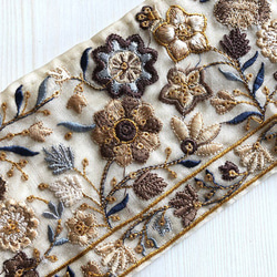 インド刺繍リボン チュールレース オーガンジー 手芸 花 シルク 布 ベージュ 刺繍レース ボヘミアン ボタニカル 2枚目の画像