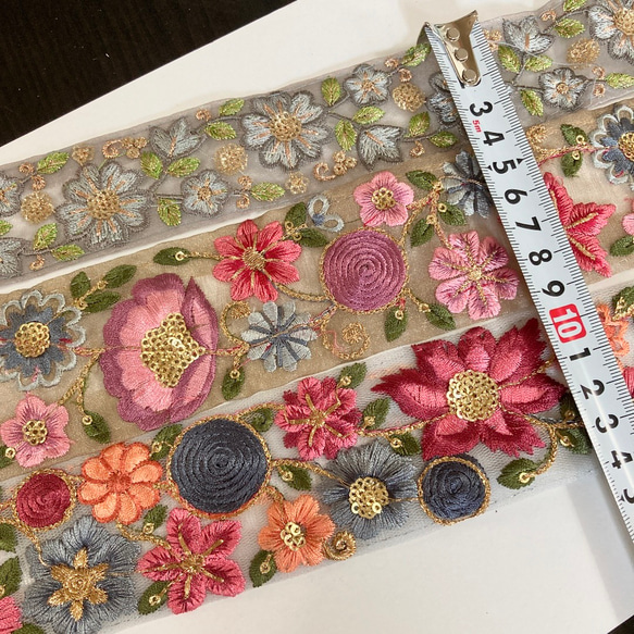 インド刺繍リボンセット グレー 紫 ワインレッド 渦巻き 花 チロリアンテープ エスニック チュールレース ピンク北欧 5枚目の画像