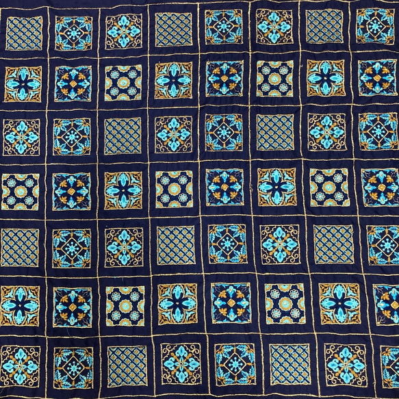 インド刺繍布 生地 はぎれ タイル オリエンタル エスニック アジアン 北欧 ターコイズブルー 金 手芸 素材 レトロ 1枚目の画像
