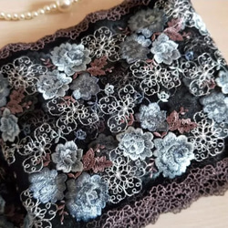 両山レース 刺繍チュールレース 黒 アンティーク素材 両耳 花 レトロ モダン 手芸 生地 布 アジアン エスニック 3枚目の画像