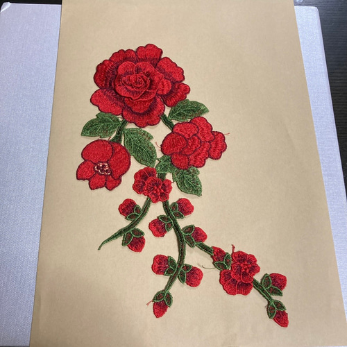 薔薇 刺繍ワッペン バラ 立体 3D レッド 赤 フラメンコ 素材