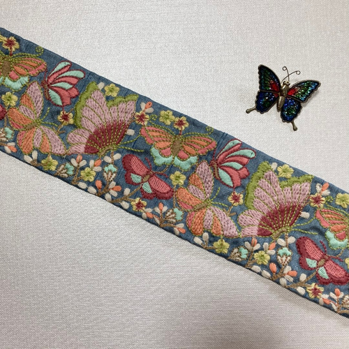 紫色 蝶 刺繍 振袖 着物 ヴィンテージ バタフライ 振袖】黒/紫・蝶