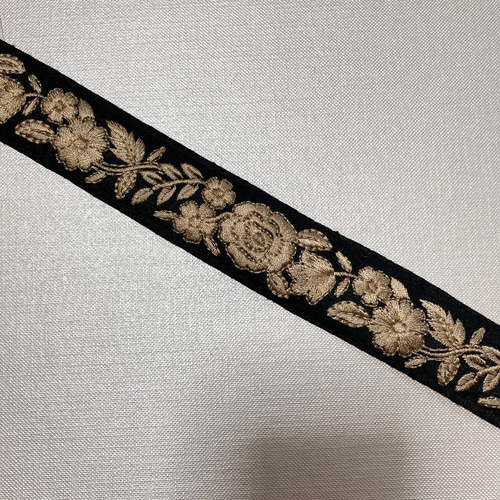 インド刺繍リボン 黒 ブラック 金 ゴールド 細め シルク 花 バッグ