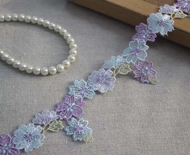 アンティーク ロマンティックコットン刺繍 リボンレース 蝶柄 丸型ワッペン24枚 アンティーク ロマンティックコットン刺繍 リボンレース 蝶柄 丸