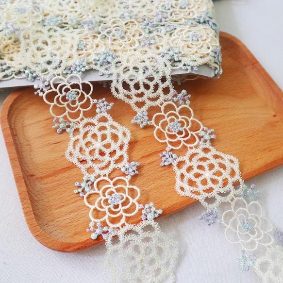 刺繍レース 雪の結晶 花 白 刺繍リボン チロリアンテープ 洋裁