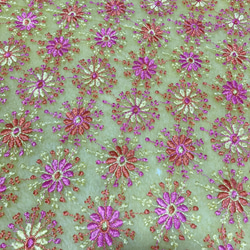 インド刺繍布 花火 黄緑 カーキ 花 エスニック 生地 はぎれ ボヘミアン 北欧 アジアン ボヘミアン ストール レトロ 8枚目の画像
