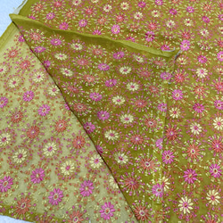 インド刺繍布 花火 黄緑 カーキ 花 エスニック 生地 はぎれ ボヘミアン 北欧 アジアン ボヘミアン ストール レトロ 10枚目の画像