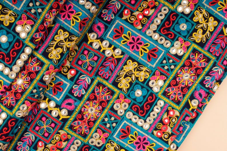 インテリア 刺繍 黄 インドミラーワーク布】ヴィンテージ ステッチ 【 布 紫