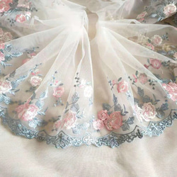 刺繍レース チュール 薔薇の花 白 ハンドメイド資材 ドールドレス 人形 洋服 アンティーク 洋裁 手作り ドレス 生地 9枚目の画像