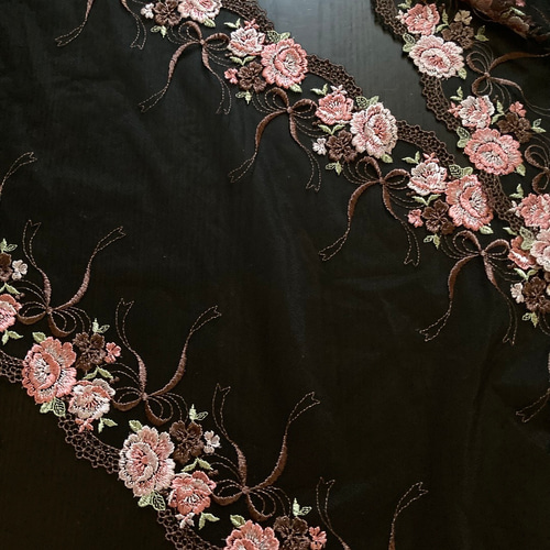 黒 ブラック 刺繍チュールレース 薔薇 ピンク 刺繍リボン 手芸