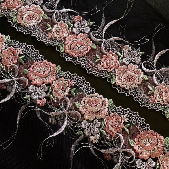 薔薇の花 刺繍チュールレース 幅広 両耳 刺繍リボン ピンク 紫 ブライス 服 アンティークローズ ランジェリーレース 2枚目の画像