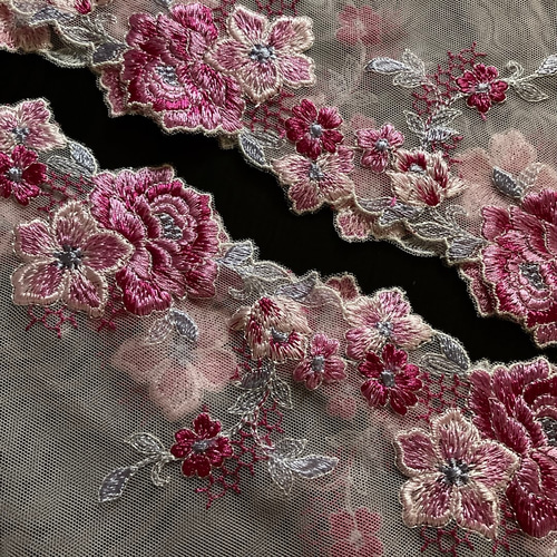 刺繍チュールレース ピンク 紫色 幅広 薔薇 ローズ プリンセス 刺繍布 