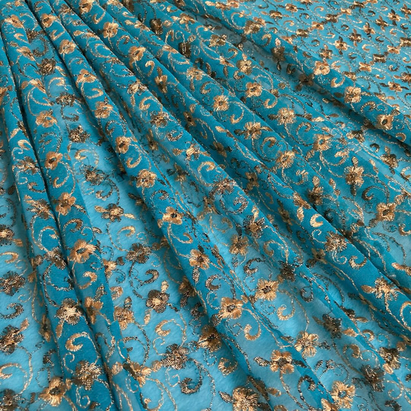 インド刺繍レース アジアン生地 ヴィンテージ レトロ 布 水色 ゴールド 金色 マリン 海 衣装 ダンス 花 エスニック 2枚目の画像