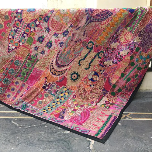 ★新品★インドハンドメイド刺繍タペストリーラグ★ビンテージ古布★ラジャスタン★緑 インドの手刺繍ヴィンテージカンタキルト・スザニキルト-QUILT