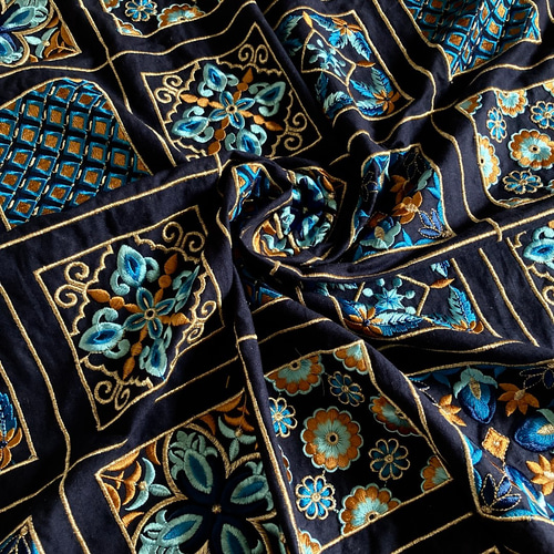 インド刺繍布 オリエンタル タイル柄 生地 エスニック アジアン レトロ