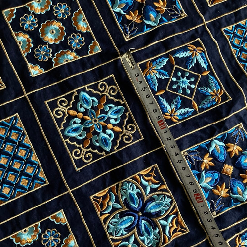 【オリエンタル調】木製 ロースツール 刺繍 アジアン エスニック 小物 オリエンタル調】木製 ロースツール 刺繍 アジアン エスニック 小物