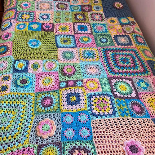 クロシェ かぎ針編み モチーフ ブランケット 北欧 花 編みもの