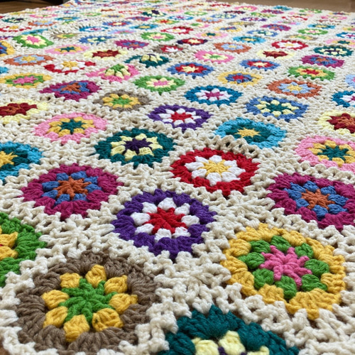 値下げ！　昭和レトロ　デットストック　ベッドカバー　ソファカバー　モチーフ編み 値下げ！ 昭和レトロ デットストック ベッドカバー ソファカバー