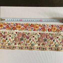 インド刺繍リボンセット シルク100% ひまわり 花 ボタニカル 刺繍布 テープ チロリアンテープ 洋裁 着物帯 生地 7枚目の画像