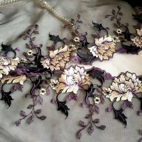 ブラック 黒 刺繍レース 白 紫 ゴージャスフラワー 和柄 着物  