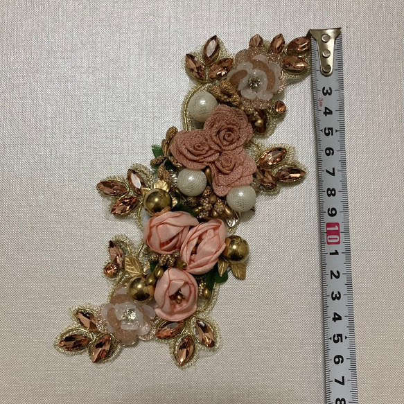 インド刺繍リボン 結婚式 3D立体 薔薇 花 刺繍レース ブローチ アクセサリー アンティーク ワッペン ドレス 北欧 7枚目の画像