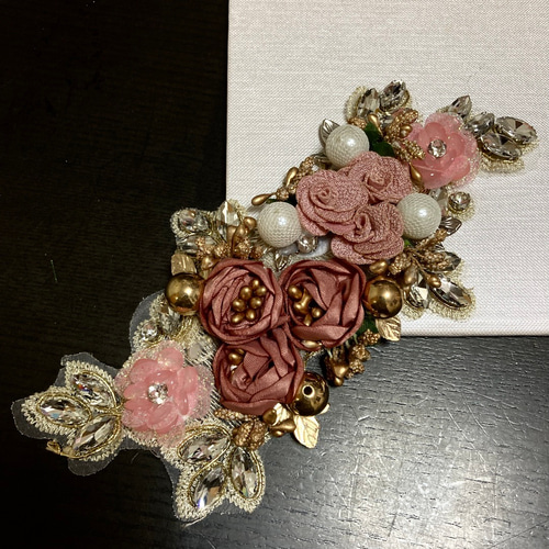 インド刺繍リボン ブローチ 結婚式 花モチーフ ドレス アンティーク
