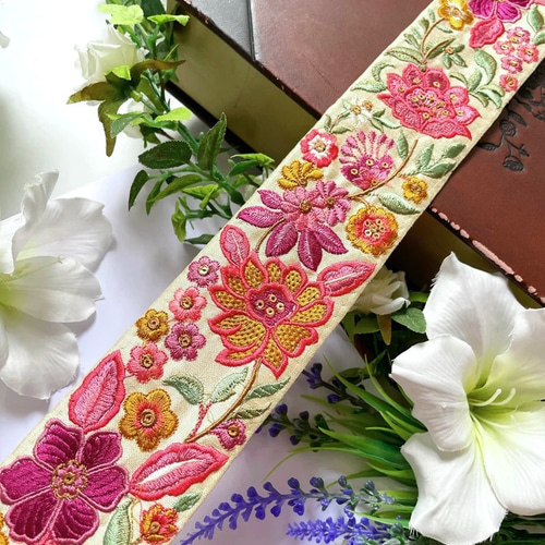 インド刺繍リボン ボタニカル花 かわいい素材 チロリアンテープ シルク  