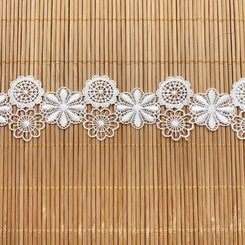 白 刺繍レース 花モチーフ フラワー ハンドメイド 北欧 結婚式 入学式