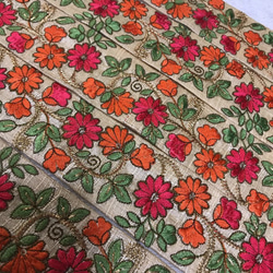 インド 刺繍リボン 花 金 オレンジ ピンク ヴィンテージ チロリアンテープ 3枚目の画像