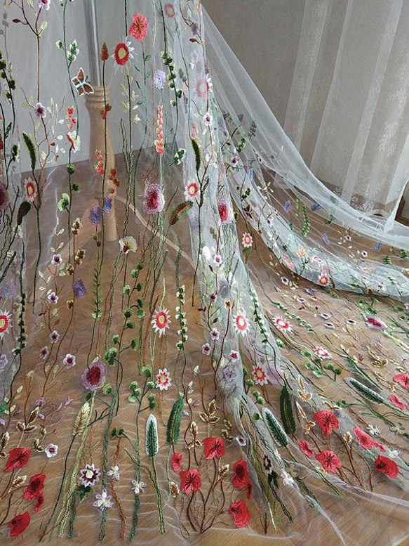 刺繍チュール 白 ボタニカル レース 花刺繍 アンティーク 結婚式 ワンピース 4枚目の画像