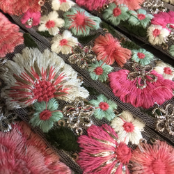 インド刺繍リボン アンティークレース チロリアンテープ ハンドメイド ボタニカル 花刺繍 花束 ピンクゴールド シルバー 5枚目の画像
