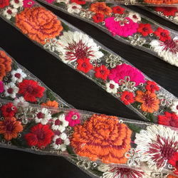 インド刺繍リボン アンティークレース チロリアンテープ ハンドメイド ボタニカル 花刺繍 花束 ピンクゴールド シルバー 9枚目の画像