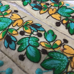インド 刺繍リボン 葉っぱ 植物 ベージュ ハンドメイド 幅広チロリアンテープ エスニック アジアン ボタニカル 緑 7枚目の画像