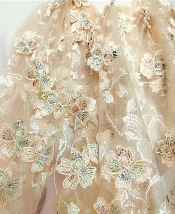 クローバー 刺繍 チュール ハギレ ヴィンテージ 花刺繍 カーテン 結婚式 オートクチュール パーティー ハンドメイド 2枚目の画像