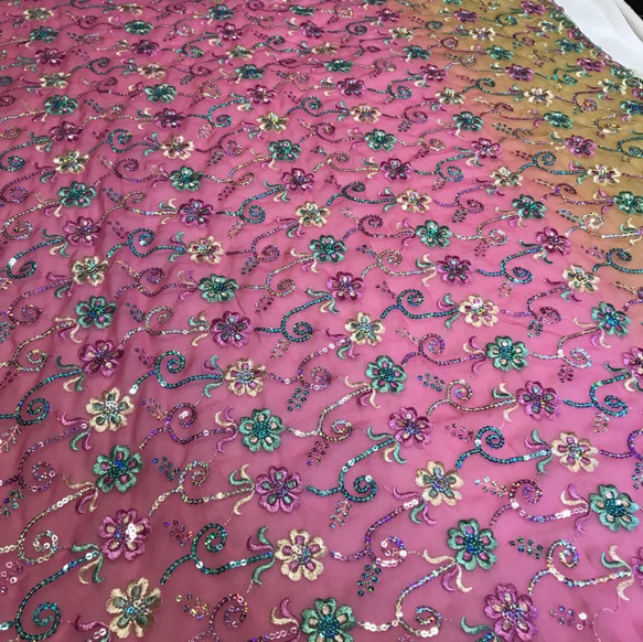 インド 刺繍 ドゥパタ 布チュール 衣装 サリー 花刺繍 はぎれ スカート ショール カーテン レース ドレス スカーフ 7枚目の画像